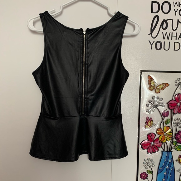 Tops - Picture 2 of 2